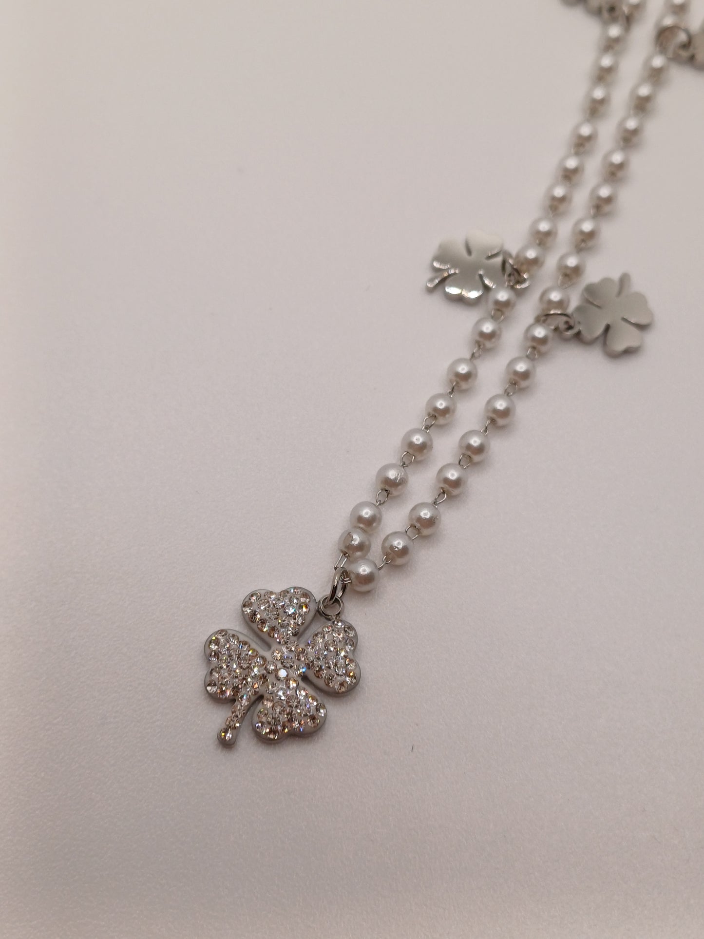 Collana perle con quadrifoglio